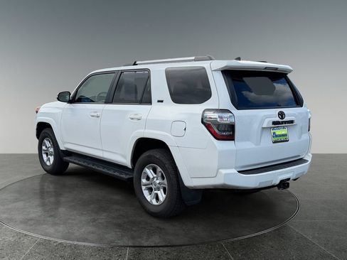 Used 2022 Toyota 4Runner SR5 Premium w/ Moonroof Package AWD/4WD image 7