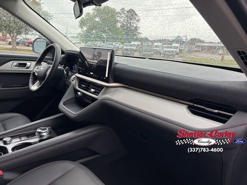 New 2026 Ford Explorer Active RWD image 21