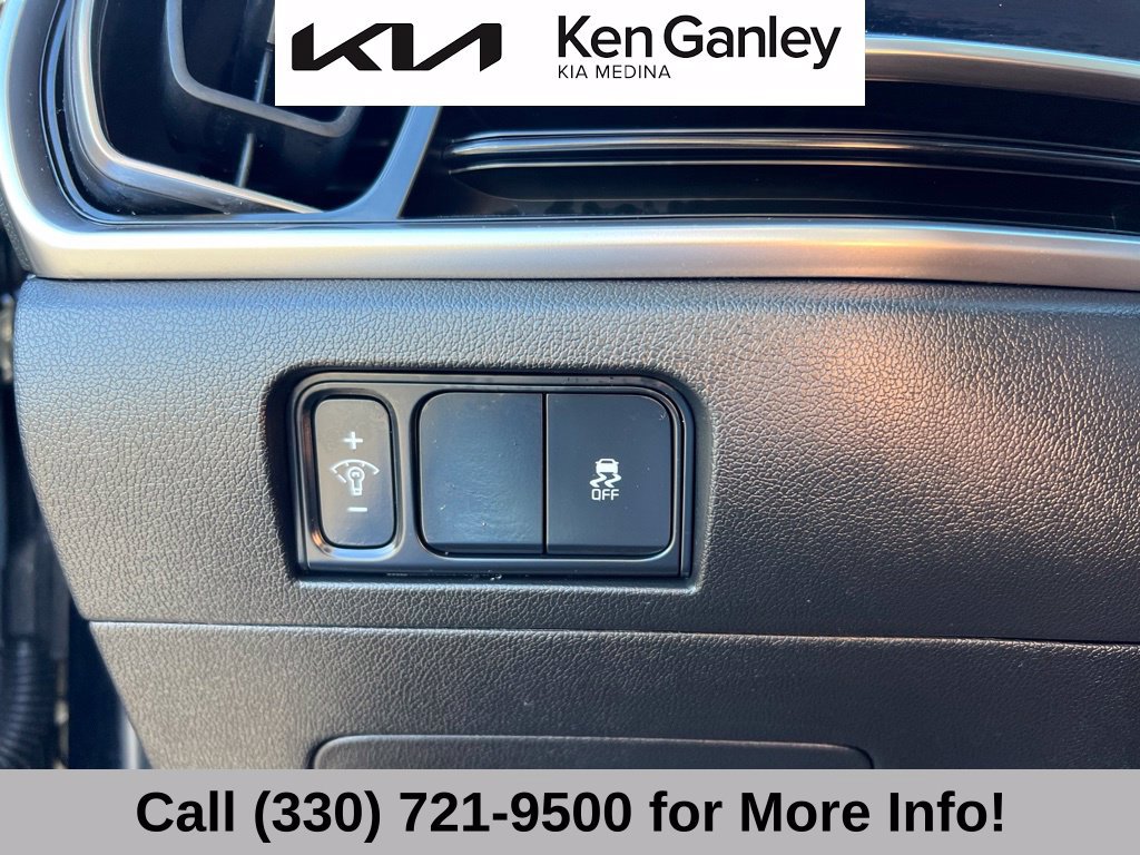 Certified 2024 Kia Sorento S w/ Panoramic Sunroof Package AWD/4WD image 27