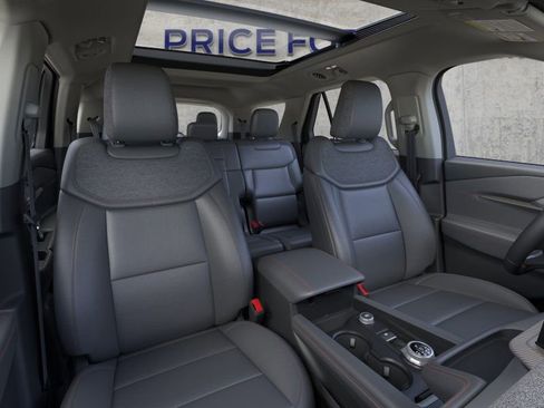 Used 2025 Ford Explorer Active w/ Active Comfort Package image 10