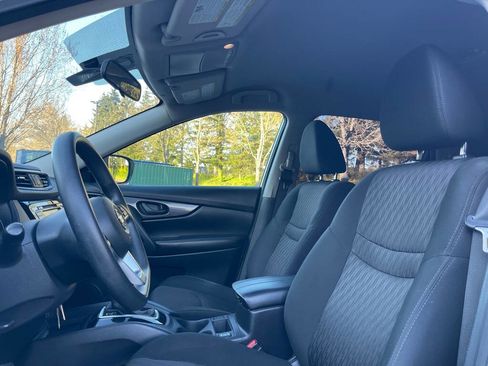 Used 2020 Nissan Rogue S image 12
