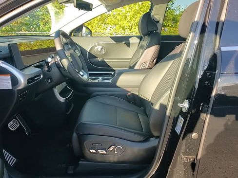 New 2026 Hyundai Ioniq 9 Calligraphy image 11