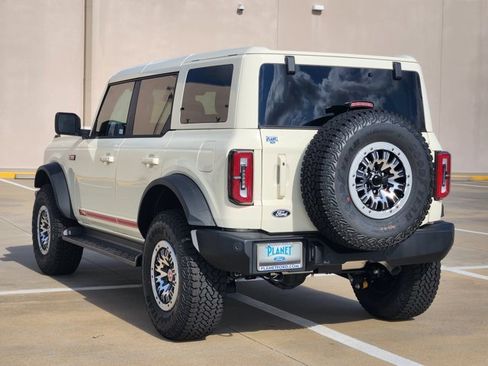 New 2026 Ford Bronco Outer Banks w/ Sasquatch Package AWD/4WD image 4