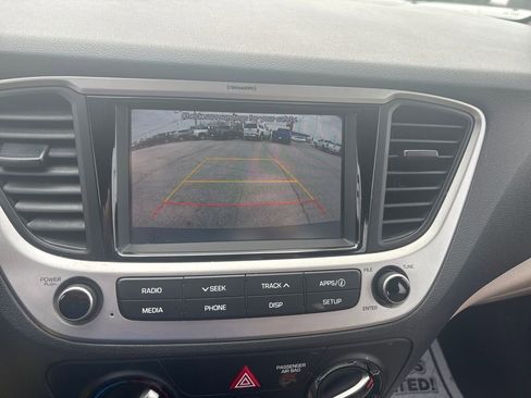 Used 2022 Hyundai Accent SEL FWD image 25