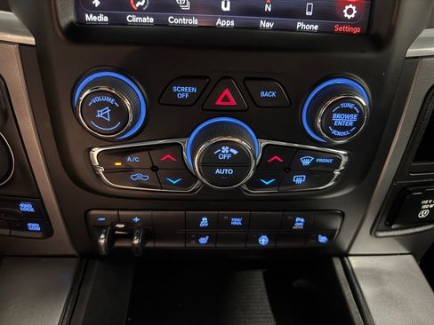 Used 2021 RAM 1500 Warlock AWD/4WD image 35