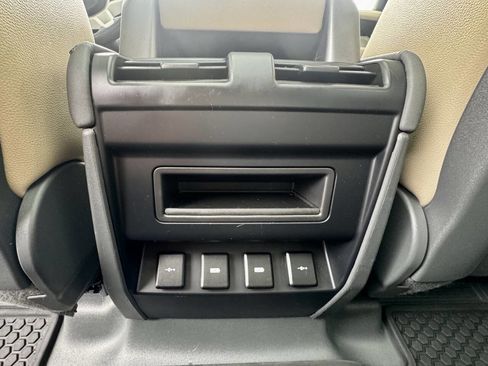 Used 2020 Land Rover Defender 110 SE image 33