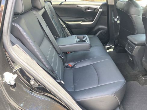 Used 2022 Toyota RAV4 XLE Premium FWD image 30