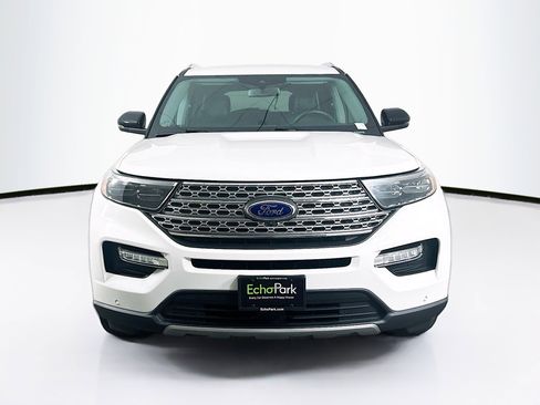 Used 2024 Ford Explorer Limited w/ Equipment Group 301A AWD/4WD image 2