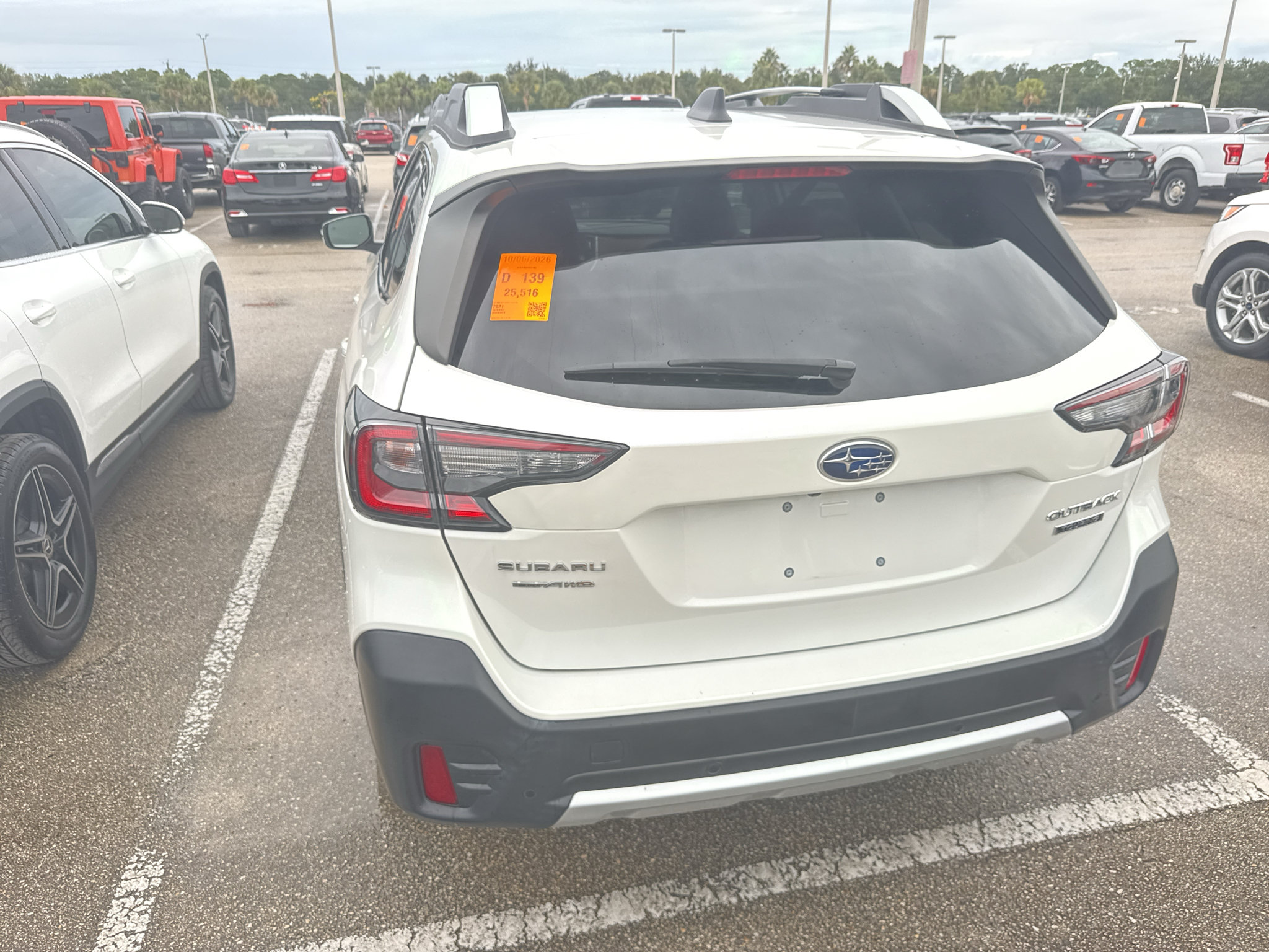 Used 2021 Subaru Outback Touring w/ Tech Package 3 AWD/4WD image 3