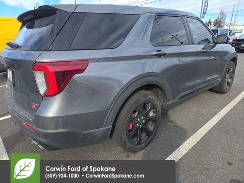 Used 2021 Ford Explorer ST w/ ST Street Pack image 16