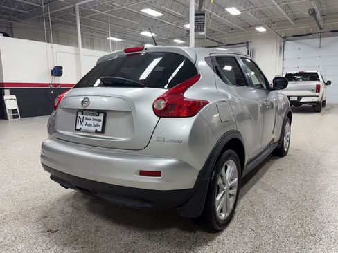 Used 2011 Nissan Juke SL AWD/4WD image 2