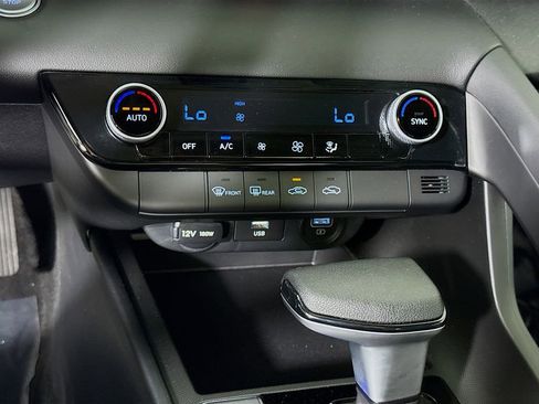 Certified 2023 Hyundai Elantra SEL FWD image 7