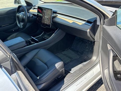 Used 2018 Tesla Model 3 Long Range RWD image 32
