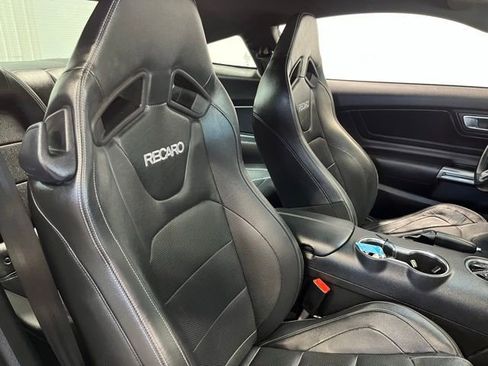 Used 2018 Ford Mustang GT Premium w/ GT Performance Package RWD image 11