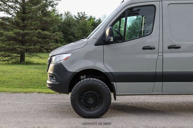 Used 2023 Mercedes-Benz Sprinter 2500 image 4