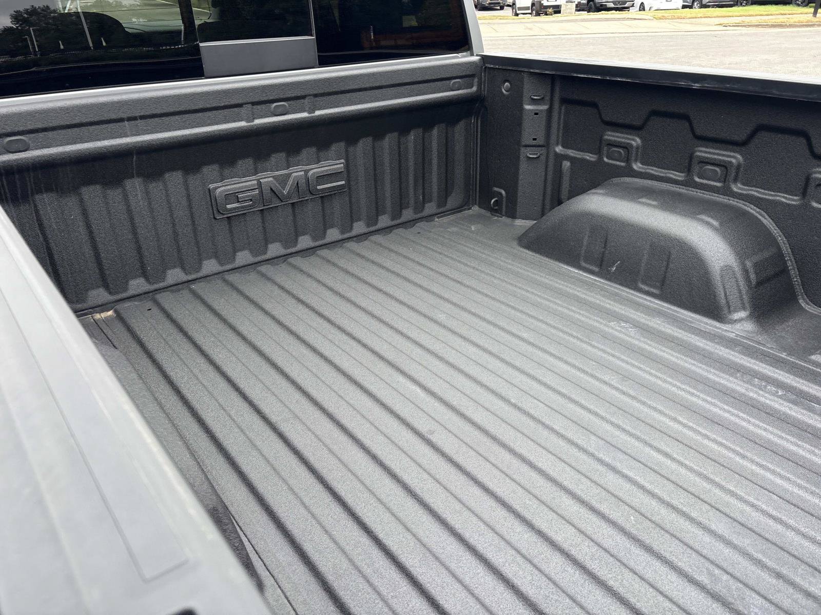 Used 2025 GMC Sierra 1500 Elevation w/ Preferred Package AWD/4WD image 30