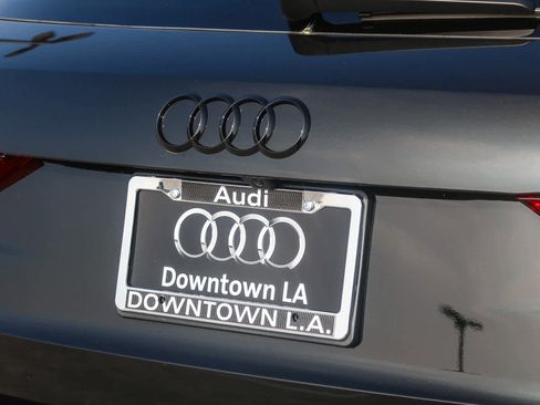 New 2025 Audi Q3 2.0T Premium image 13