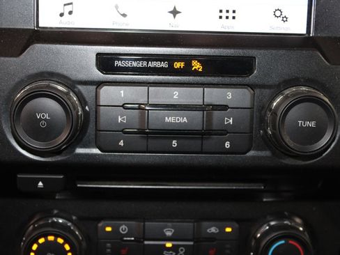 Used 2018 Ford F150 XLT w/ Equipment Group 302A Luxury AWD/4WD image 31