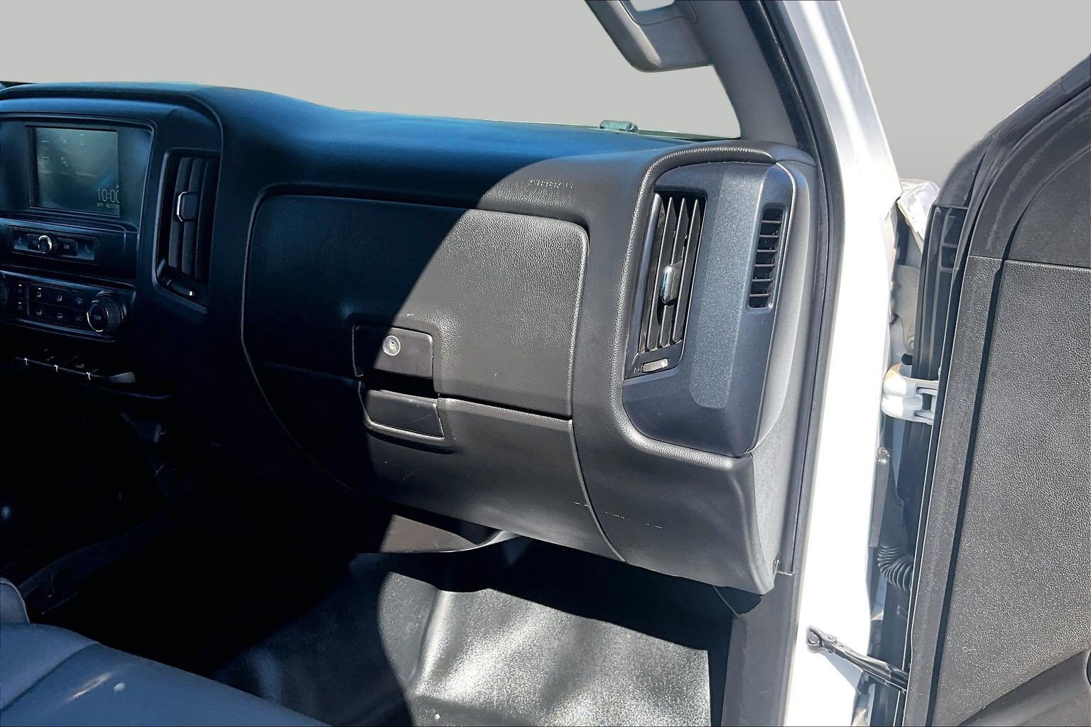 Used 2017 Chevrolet Silverado 2500 W/T AWD/4WD image 15