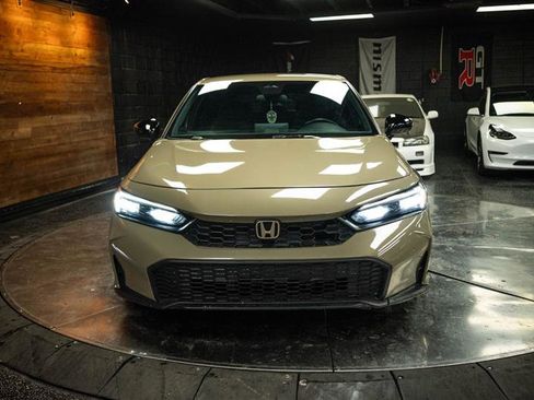 Used 2025 Honda Civic Sport image 4