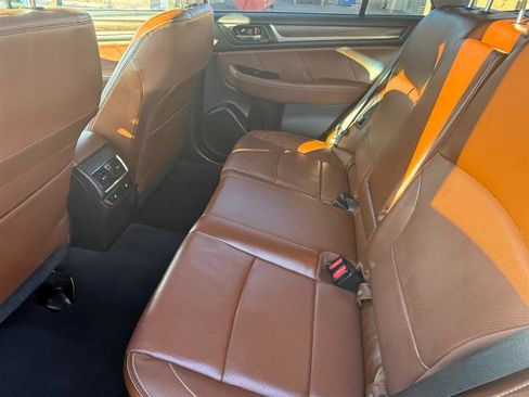 Used 2017 Subaru Outback 3.6R Touring image 10