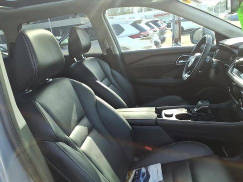 Certified 2021 Nissan Rogue SL w/ Premium Package image 22