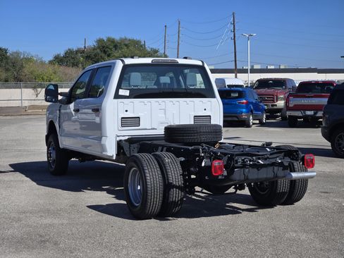 Used 2024 Ford F350 XL image 3