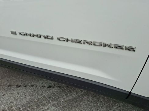 Used 2021 Jeep Grand Cherokee L Limited image 34