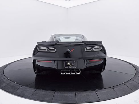 Used 2016 Chevrolet Corvette Z06 w/ 3LZ Preferred Equipment Group RWD image 13