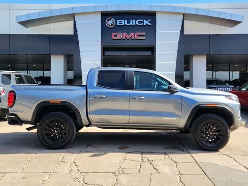 New 2026 GMC Canyon Elevation w/ Convenience Package image 3