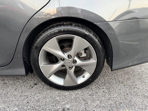 Used 2012 Toyota Camry SE image 9