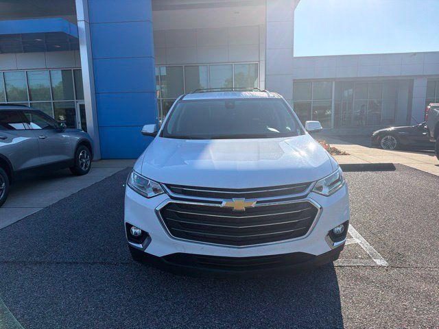Used 2020 Chevrolet Traverse LT FWD image 2