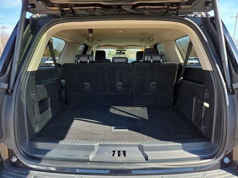 Used 2024 Ford Expedition Max XLT image 11