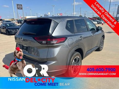 Used 2024 Nissan Rogue SV FWD image 6