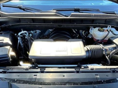 Used 2023 Chevrolet Suburban LS image 21