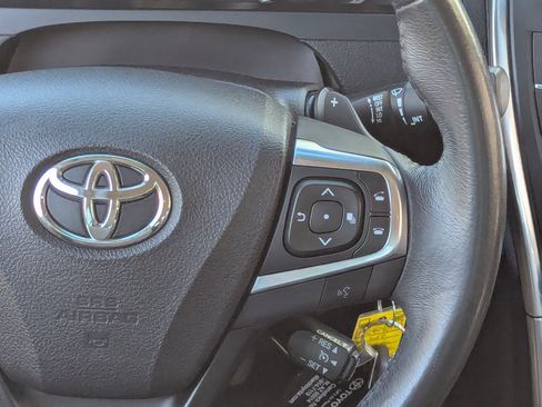 Used 2017 Toyota Camry XSE image 18