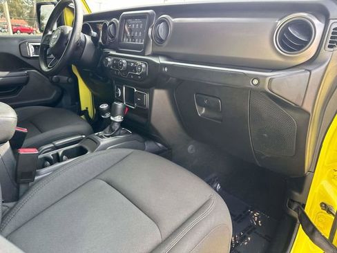 Used 2023 Jeep Gladiator Sport w/ Trailer Tow Package image 17