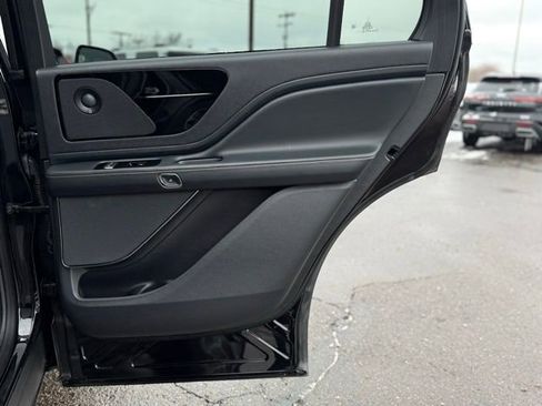 Used 2025 Lincoln Aviator Reserve w/ Illumination Package image 21