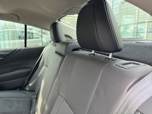 Certified 2025 Subaru Legacy Limited image 21