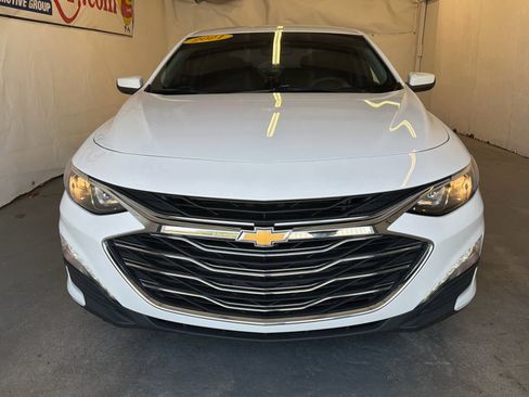 Used 2021 Chevrolet Malibu LT FWD image 3