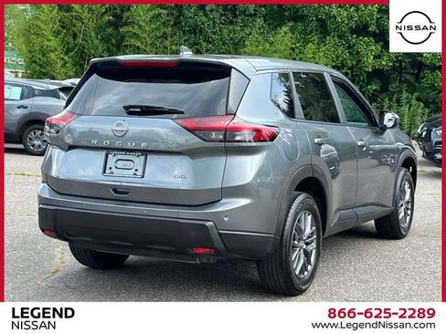 Certified 2026 Nissan Rogue SV AWD/4WD image 6