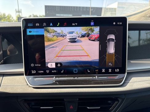 New 2025 Volkswagen Tiguan SE image 30