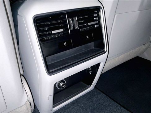 Used 2023 Porsche Cayenne Turbo S image 30