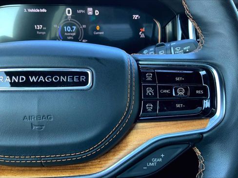Used 2024 Jeep Grand Wagoneer L Series III image 23