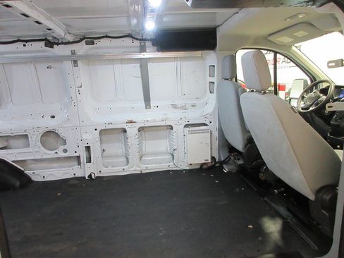 Used 2018 Ford Transit 250 148 Low Roof RWD image 16