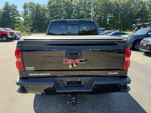 Used 2015 GMC Sierra 1500 SLT w/ All-Terrain Package AWD/4WD image 11