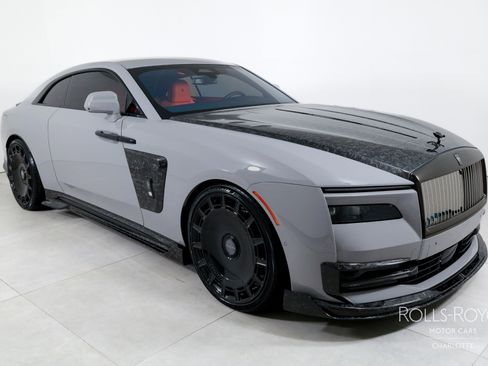 Used 2025 Rolls-Royce Spectre Black Badge w/ Spectre Enhancement Package image 6