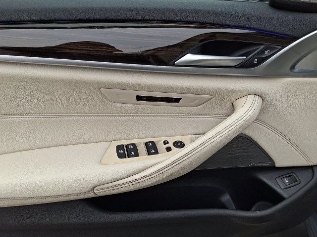 Used 2023 BMW 530i w/ Premium Package RWD image 14