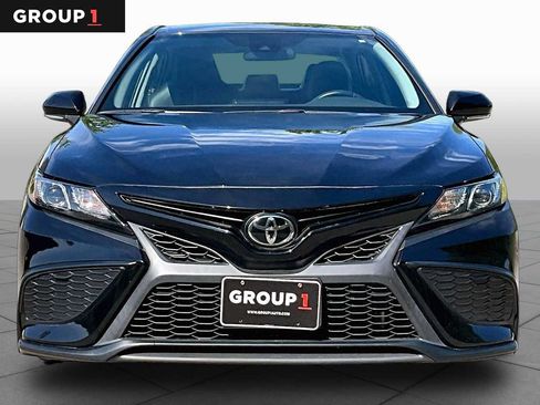 Used 2023 Toyota Camry SE w/ Blackout Package (TMS) FWD image 4