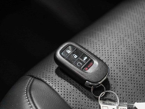 Used 2023 Honda Civic Touring image 32